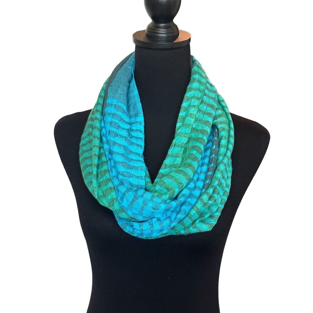 New ~ Trades of Hope ~ 100% Viscose Scarf